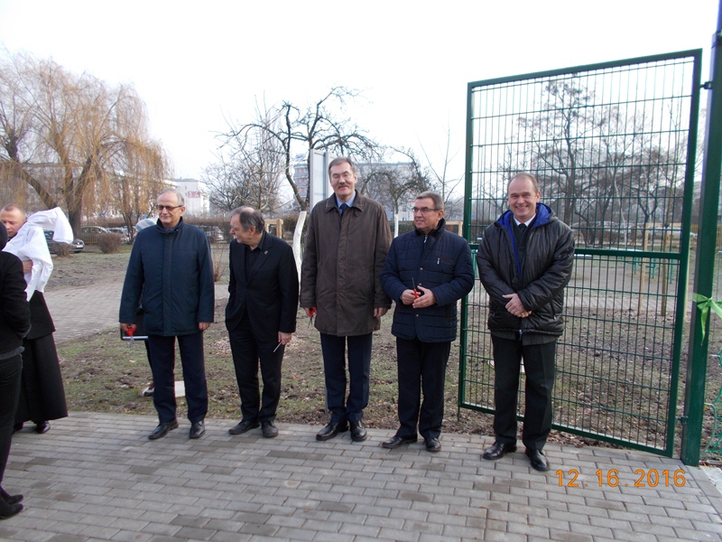 Otwarcie nowo powstałego wielofunkcyjnego boiska sportowego 