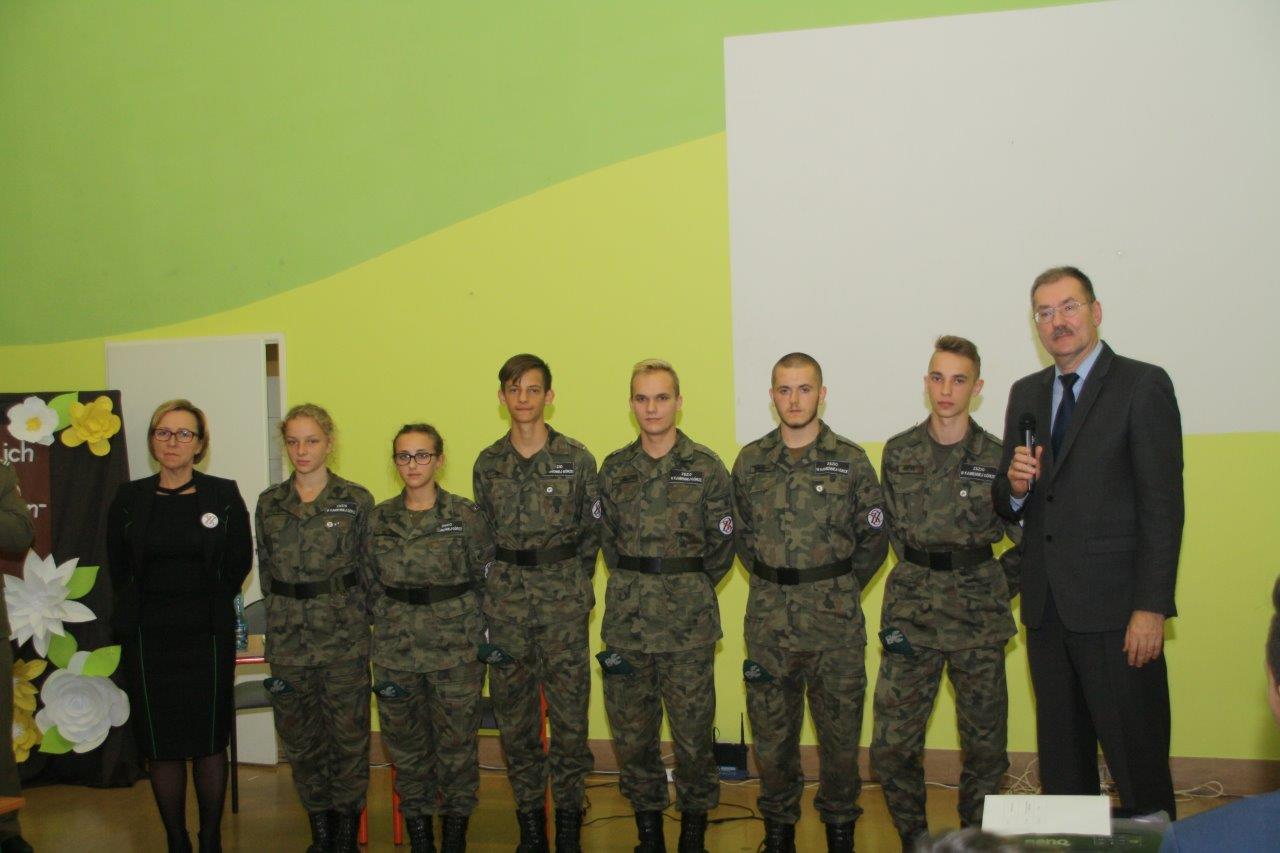 konferencja na temat Klasy mundurow