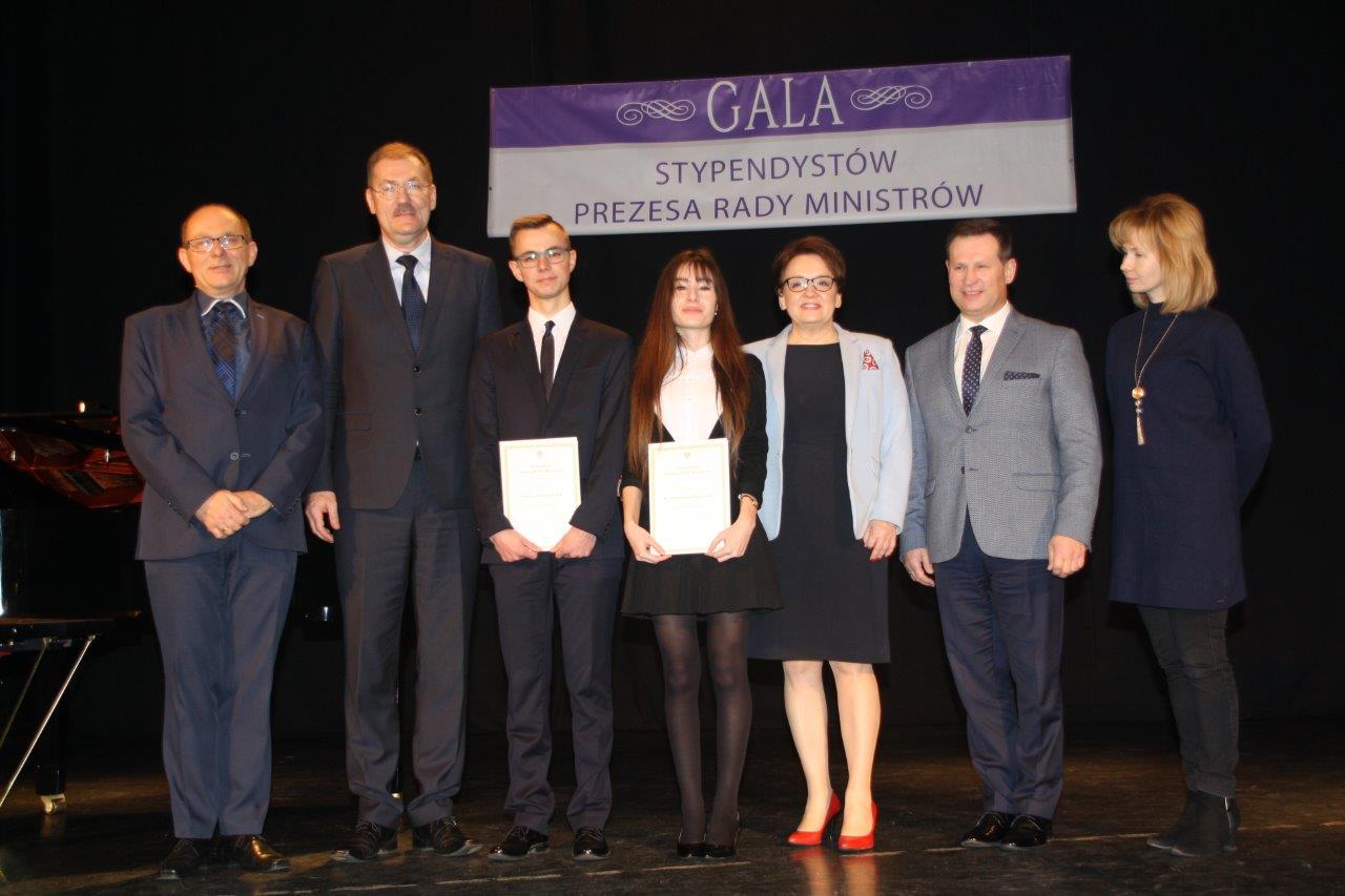 wręczenia dyplomów stypendystom