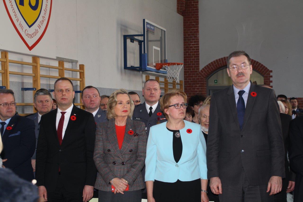 ubileusz 15-lecia nadania Szkole Podstawowej nr 73 we Wrocławiu imienia Generała Władysława Andersa