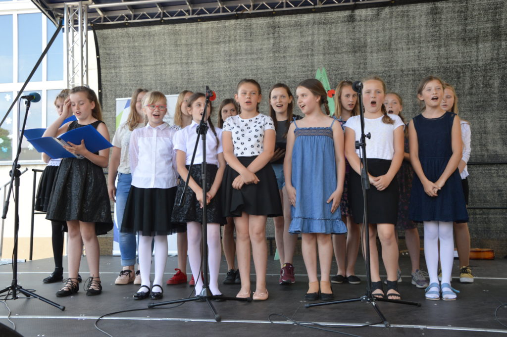 Obchody 100-lecie odzyskania przez Polskę niepodległości w Szkole Podstawowej nr 1 w Kamiennej Górze