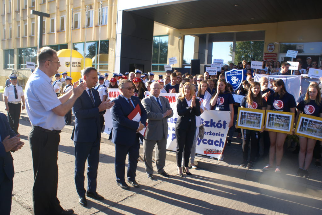 Pożegnanie wolontariuszy akcji Mogiłę Pradziada Ocal od Zapomnienia