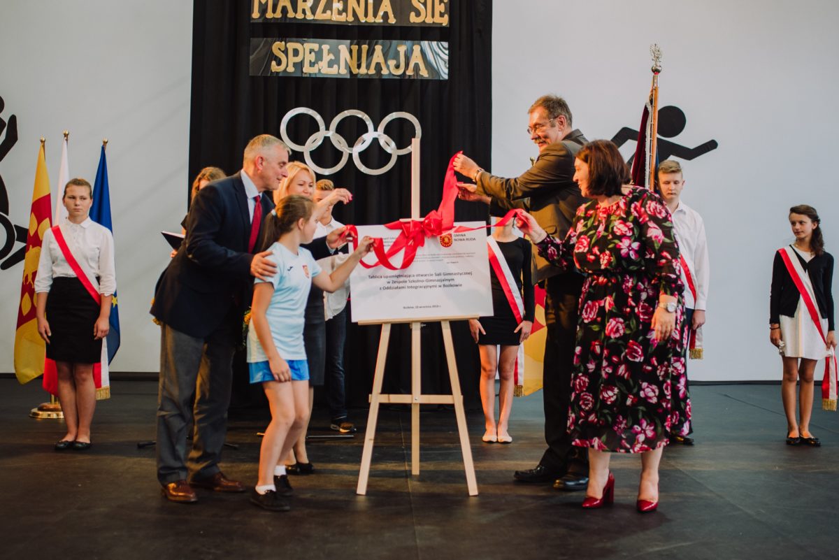 Otwarcie sali gimnastycznej oraz pracowni przyrodniczej