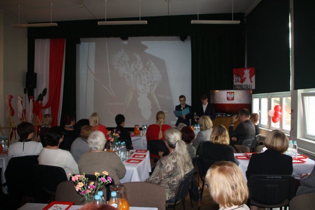 Wspólne Patriotyczne Śpiewanie w Liceum Ogólnokształcącym nr XI we Wrocławiu