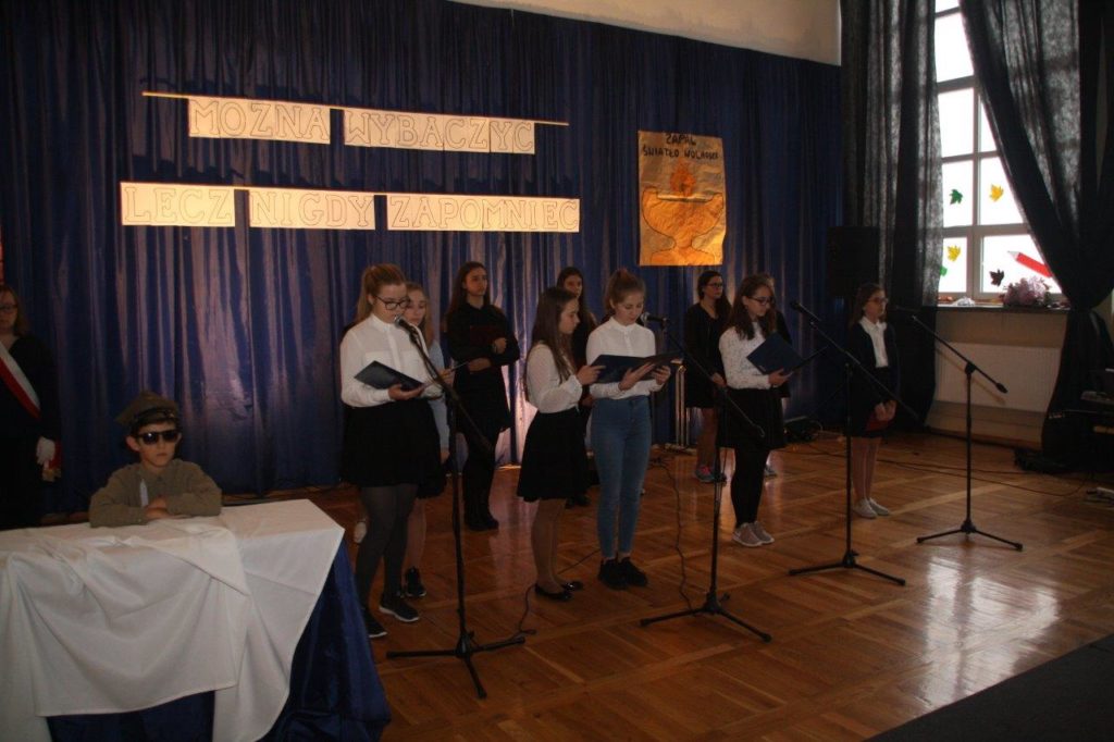 Dolnośląski Kurator Oświaty spotkał się z uczniami Zespołu Szkół Publicznych w Wińsku 