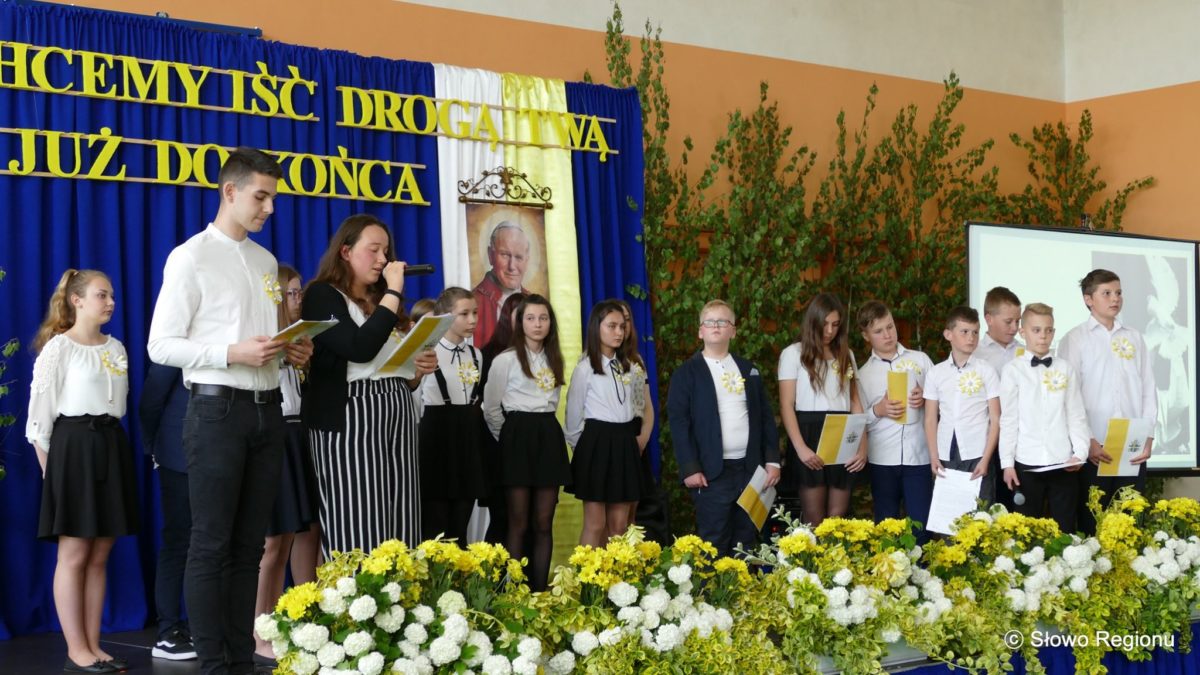 Nadanie szkole imienia Szkole Podstawowej w Przewornie