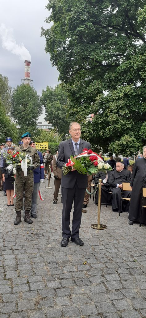  uroczystości z okazji Dnia Sybiraka, upamiętniającej 82. rocznicę agresji sowieckiej na Polskę zorganizowanej pod pomnikiem Zesłańców Sybiru na Skwerze Sybiraków we Wrocławiu