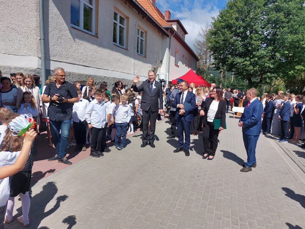 Nadanie imienia Szkole Podstawowej w Pisarzowicach