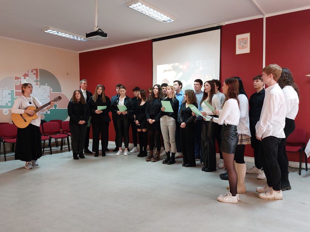 Spotkanie Dolnośląskiego Kuratora Oświaty z ukraińskimi uczniami Liceum Ogólnokształcącym nr XV we Wrocławiu