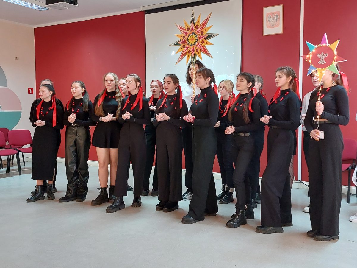 Spotkanie Dolnośląskiego Kuratora Oświaty z ukraińskimi uczniami Liceum Ogólnokształcącym nr XV we Wrocławiu