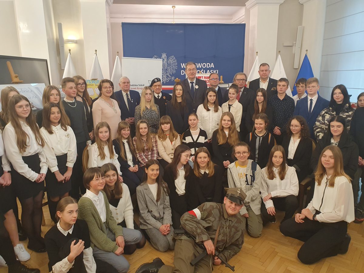 XII Wystawa Rodziny Szkół im. Armii Krajowej