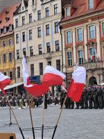 Dzień Flagi Rzeczypospolitej Polskiej na wrocławskim Rynku