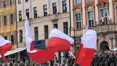 Dzień Flagi Rzeczypospolitej Polskiej na wrocławskim Rynku